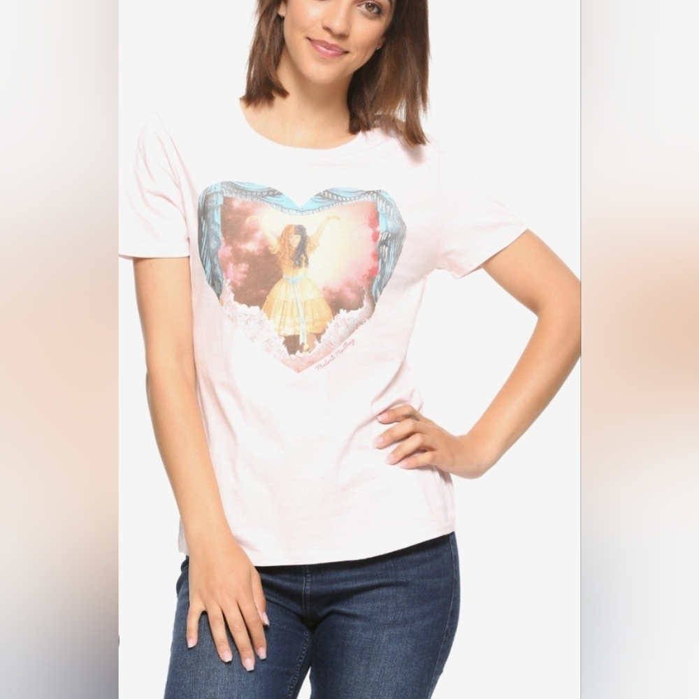Melanie Martinez Puppet Strings Boyfriend Fit Women's Shirt Heart Pink Size L